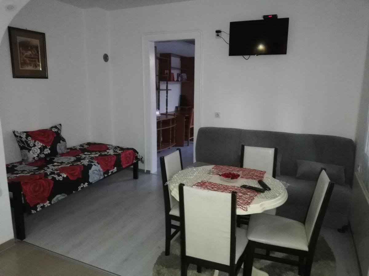 Andrina Sweet Home Nis Luaran gambar