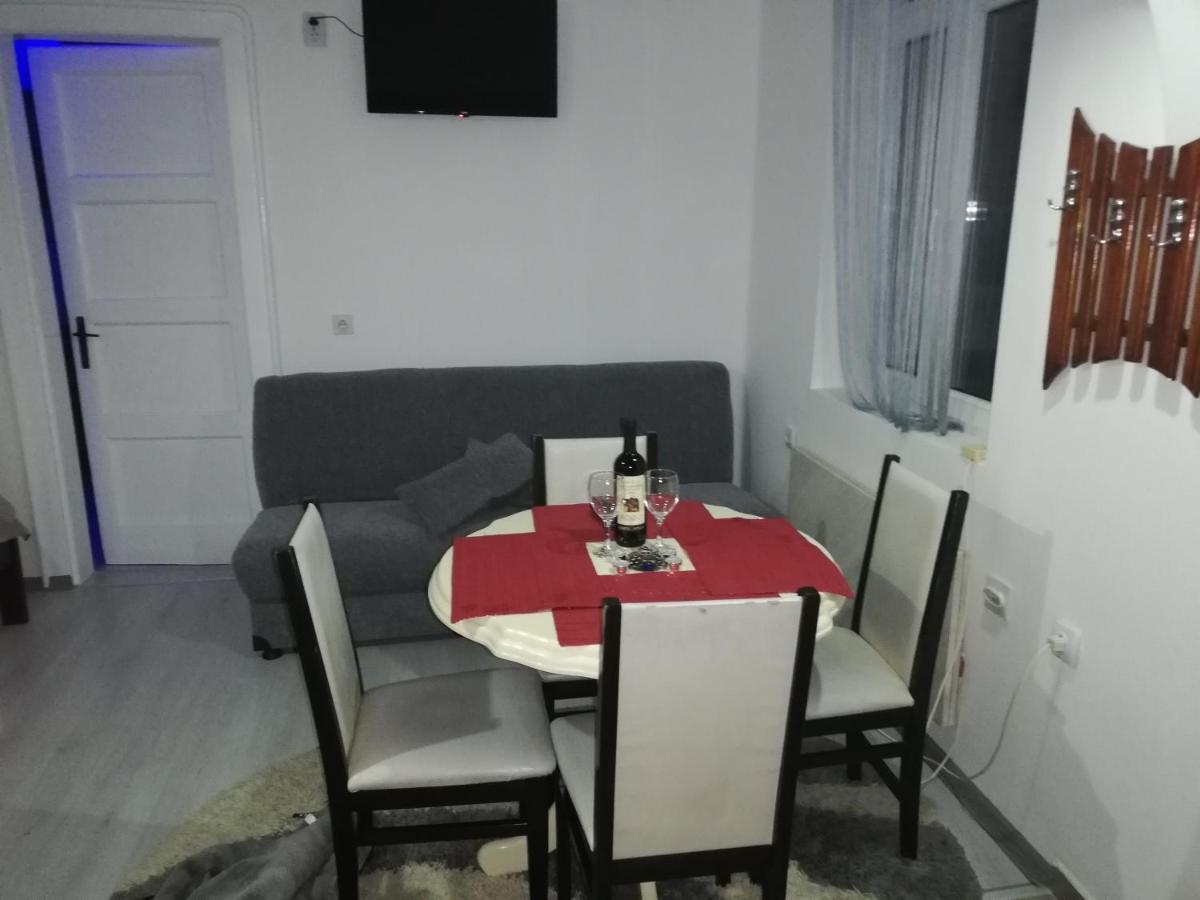 Andrina Sweet Home Nis Luaran gambar