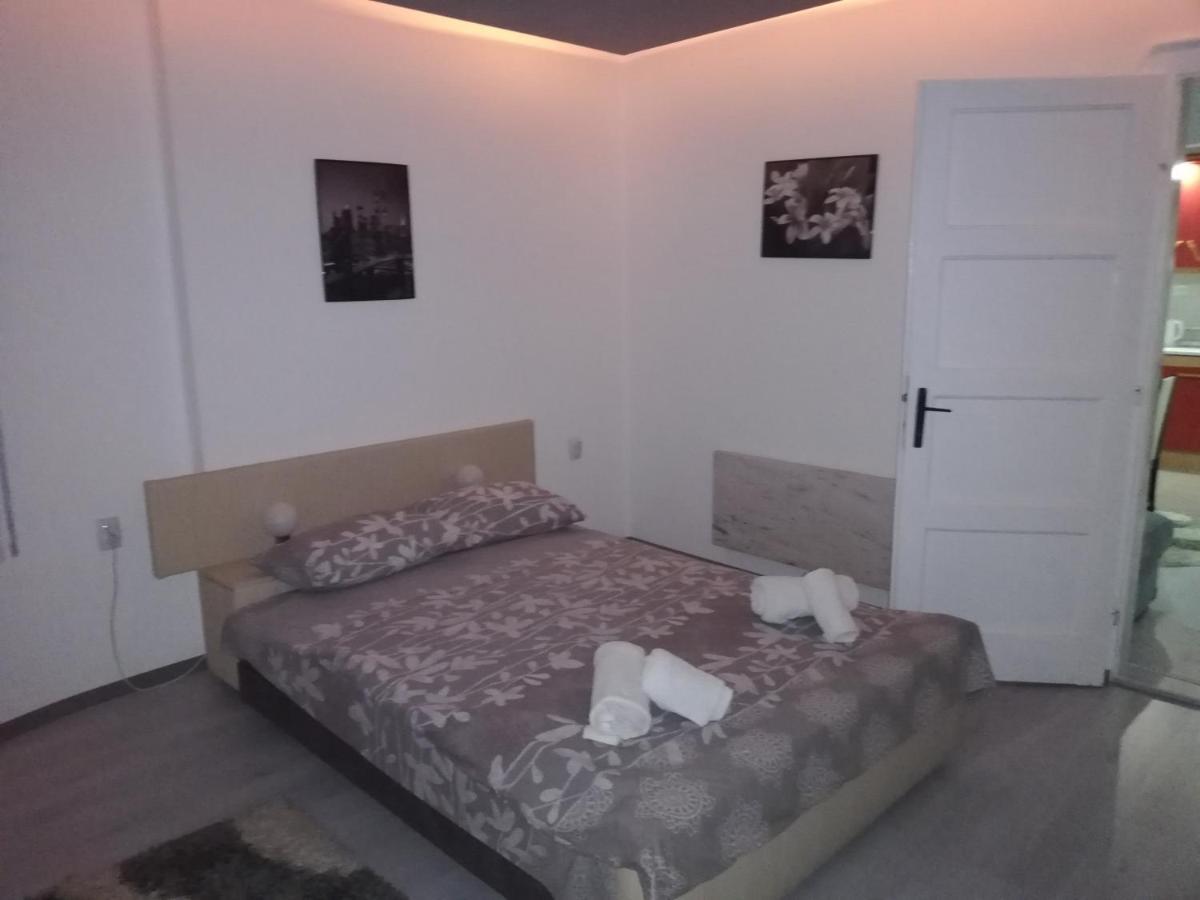 Andrina Sweet Home Nis Luaran gambar